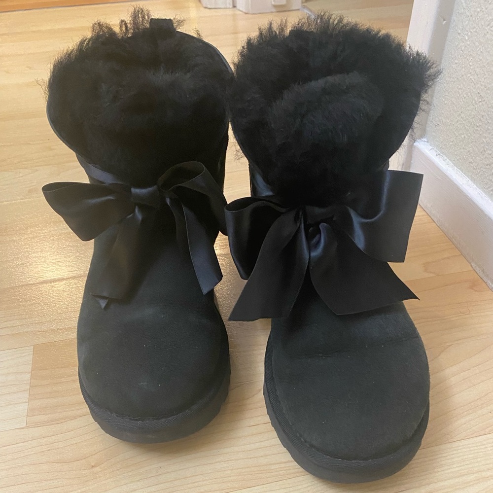 Black UGG boots size 7